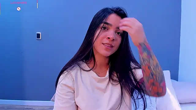 Snapshot of KamilaBetancourt chatting on June 12, 1:54 pm KamilaBetancourt online show from June 12, 1:54 pm