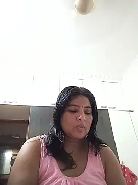 Snapshot of srimasrima chatting on August 4, 2:15 am srimasrima online show from August 4, 2:15 am