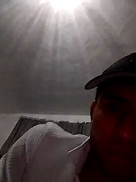 RSantilMorgt online show from April 5, 1:14 am