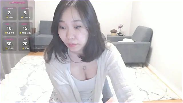Snapshot of chew_me chatting on February 22, 2:48 pm chew me online show from February 22, 2:48 pm