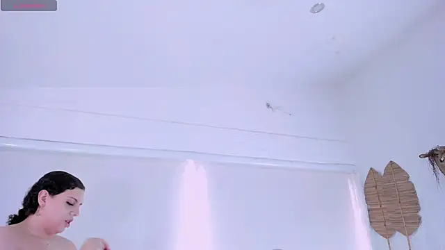 catleya noire online show from December 5, 8:05 pm