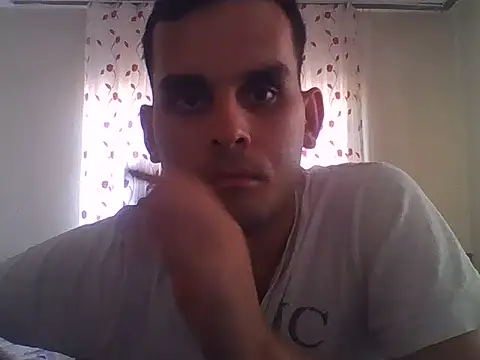 Snapshot of photo3995 chatting on July 17, 11:50 am photo3995 online show from July 17, 11:50 am