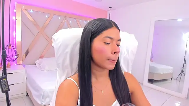 samantaa shy online show from February 8, 3:32 am