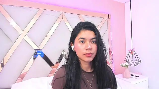 Snapshot of samantaa_shy chatting on June 24, 3:27 am samantaa shy online show from June 24, 3:27 am