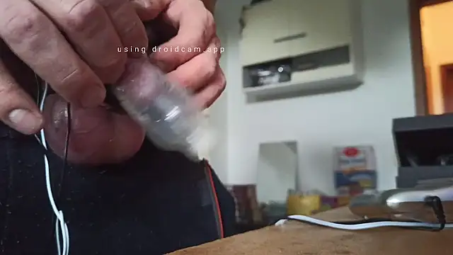 Snapshot of Thompsen1992 chatting on October 26, 10:43 am Thompsen1992 online show from October 26, 10:43 am