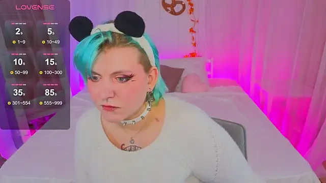 bluelunaray online show from September 19, 10:27 am