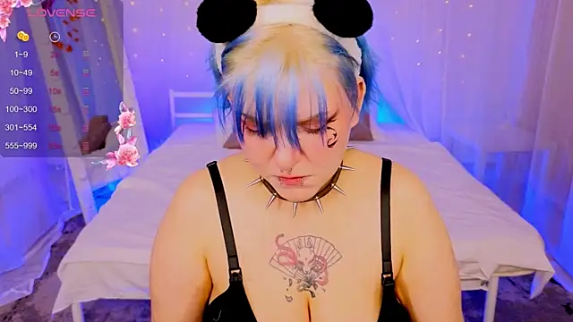 bluelunaray online show from September 25, 1:53 am