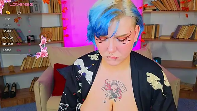 bluelunaray online show from September 26, 11:14 am