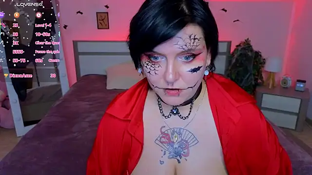 bluelunaray online show from October 16, 11:11 am