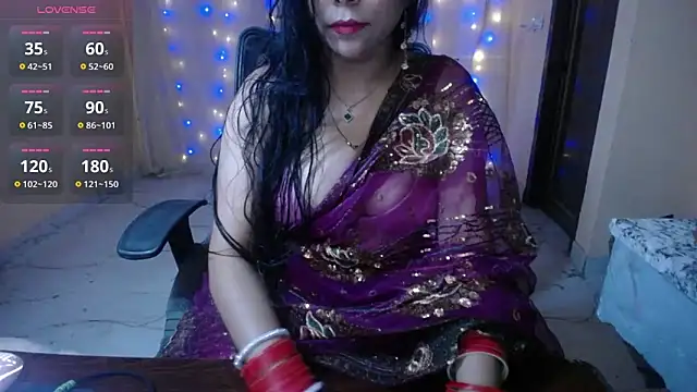 Snapshot of Divvya_ chatting on May 8, 7:19 pm Divvya online show from May 8, 7:19 pm