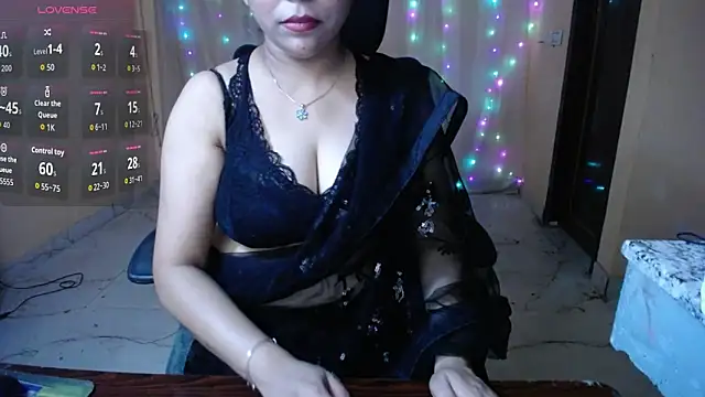 Snapshot of Divvya_ chatting on June 6, 6:34 pm Divvya online show from June 6, 6:34 pm