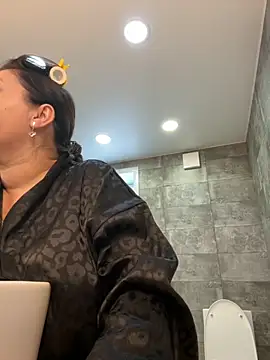 Liza Will online show from October 31, 6:58 am