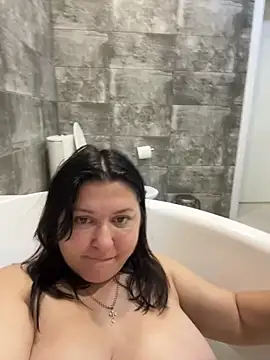 Liza Will online show from November 18, 8:13 pm