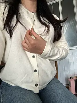 Snapshot of Emachiii chatting on November 12, 7:09 am Emachiii online show from November 12, 7:09 am