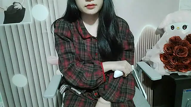 Emachiii online show from November 26, 12:44 am