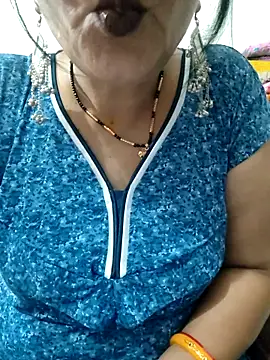 Snapshot of Cuty_siya_143 chatting on October 30, 8:27 am Cuty siya 143 online show from October 30, 8:27 am