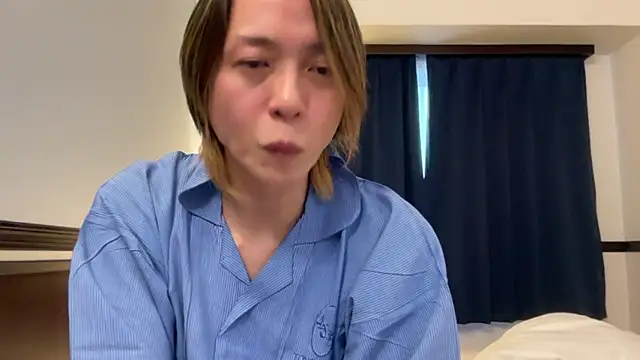 Snapshot of p-nyan4 chatting on December 3, 7:05 am p-nyan4 online show from December 3, 7:05 am