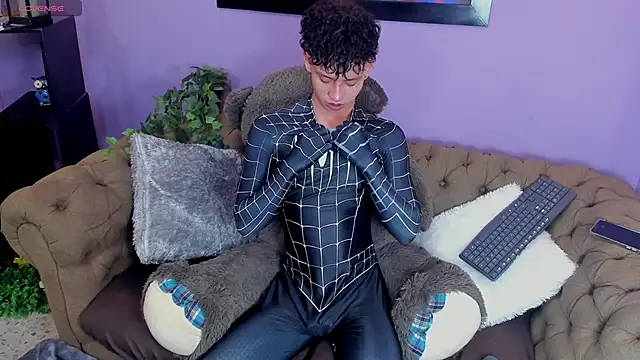 JoseLucian online show from October 30, 8:42 pm