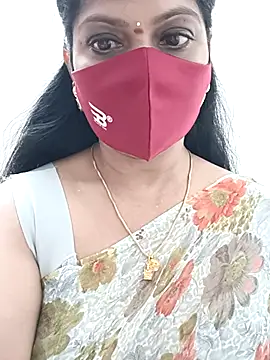 Snapshot of shivani27 chatting on October 4, 8:40 pm shivani27 online show from October 4, 8:40 pm