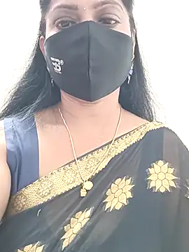 Snapshot of shivani27 chatting on November 24, 4:07 pm shivani27 online show from November 24, 4:07 pm