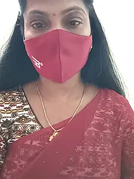 Snapshot of shivani27 chatting on November 26, 9:54 am shivani27 online show from November 26, 9:54 am