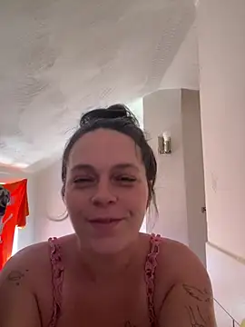 Snapshot of MamaSpicy chatting on July 16, 2:01 pm MamaSpicy online show from July 16, 2:01 pm