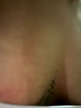 Snapshot of ninfetinha20 chatting on October 7, 2:42 am ninfetinha20 online show from October 7, 2:42 am