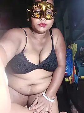Nude-Priya2 online show from June 10, 10:25 am