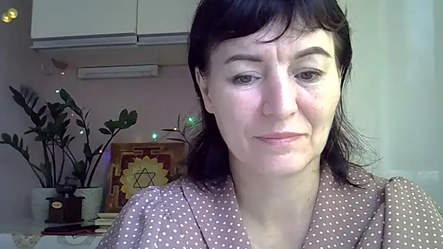 Krystal 82 online show from September 18, 5:42 am