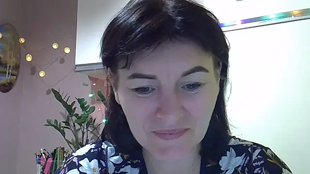 Krystal 82 online show from October 4, 4:49 pm