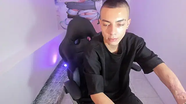 Dereck Boy8 online show from November 12, 8:52 pm