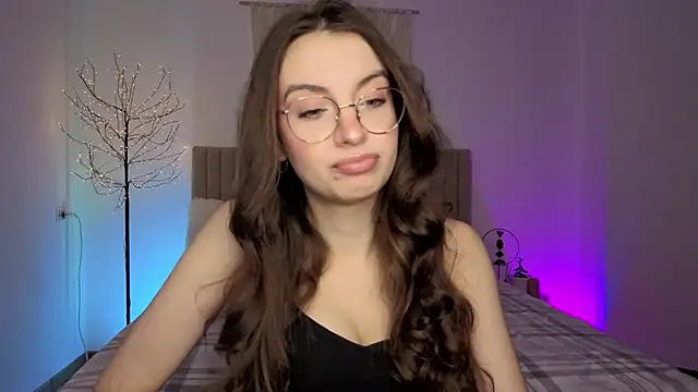 Real cutie1 online show from February 20, 1:55 pm