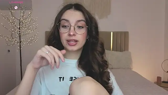 Real cutie1 online show from April 27, 12:47 pm