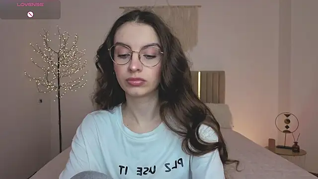 Real cutie1 online show from April 28, 12:54 pm