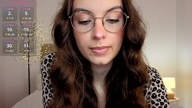 Real cutie1 online show from June 24, 12:59 pm