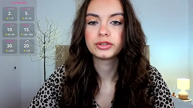 Real cutie1 online show from July 4, 12:44 pm