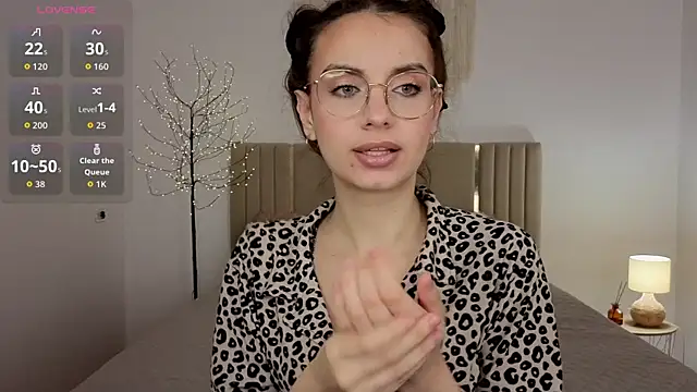 Real cutie1 online show from July 9, 1:04 pm