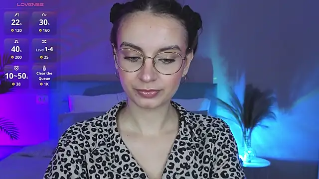 Real cutie1 online show from July 11, 12:52 pm