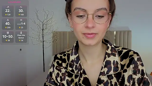 Real cutie1 online show from July 14, 12:55 pm