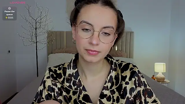Real cutie1 online show from July 16, 12:55 pm
