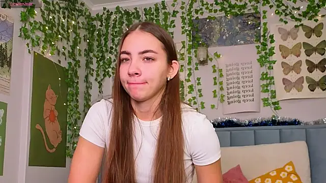 Ashley Pierce online show from December 18, 4:07 am