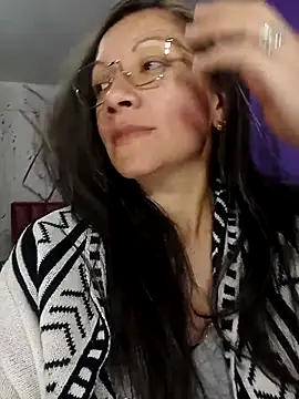 Chriss girl of imaginatio online show from November 9, 10:19 pm