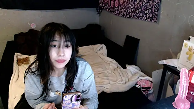 London Ray online show from March 5, 10:50 pm