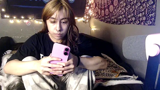 London Ray online show from July 11, 10:44 pm