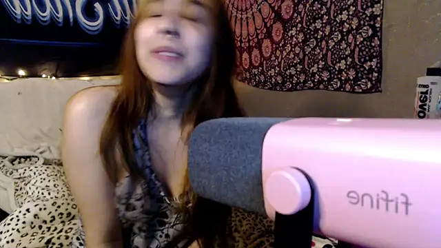London Ray online show from July 23, 1:58 am