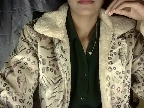 Snapshot of zara_Khan0 chatting on November 18, 5:39 pm zara Khan0 online show from November 18, 5:39 pm