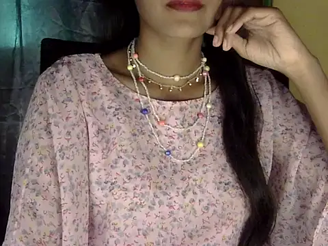 Snapshot of zara_Khan0 chatting on November 23, 4:34 am zara Khan0 online show from November 23, 4:34 am