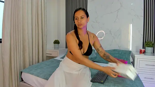 Snapshot of JackAndRosse_ chatting on July 22, 12:52 pm JackAndRosse online show from July 22, 12:52 pm
