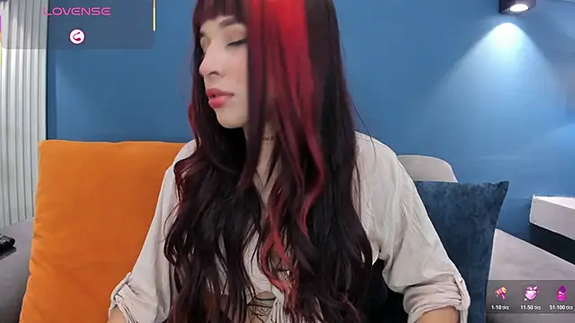 MartinaBlakees online show from November 18, 1:48 pm