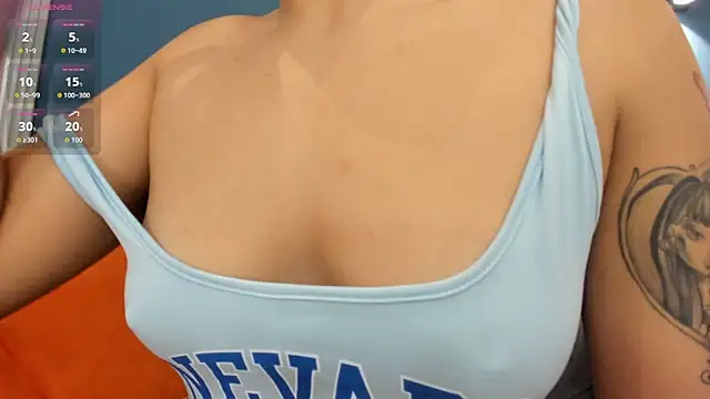 MartinaBlakees online show from December 5, 12:47 pm